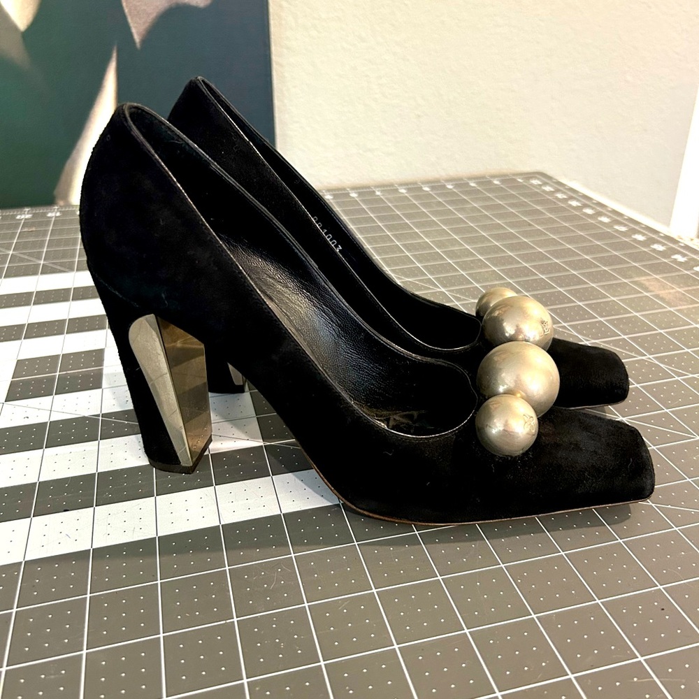 Louis Vuitton Black Suede Pumps with Metaball Toes and Heel Size 8.5